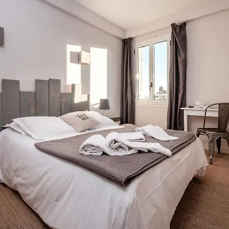 L'île ô Château Hotel 3*