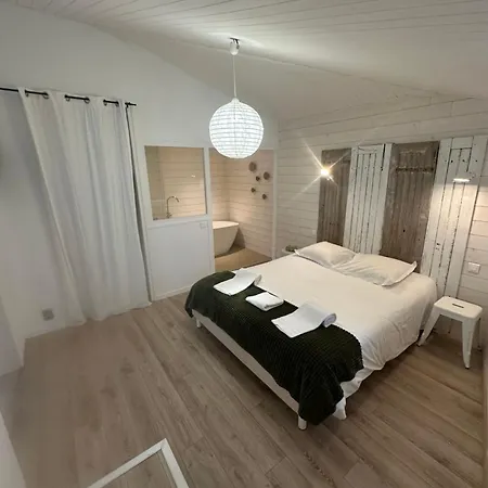 فندق L'ile O Chateau 3*
