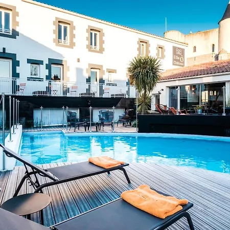 L'ile O Chateau Hotel